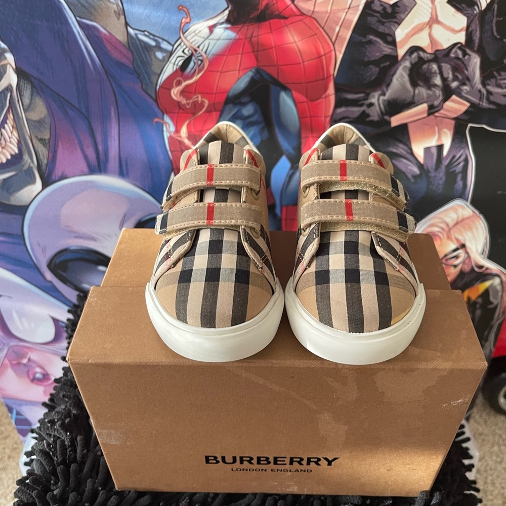 Authentic size 6